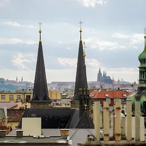 Hotel Rooftop Planet, Praga